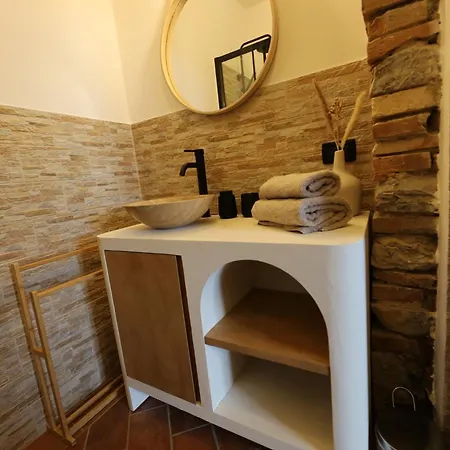 ベッド・アンド・ブレックファスト Podere La Svolta 3*