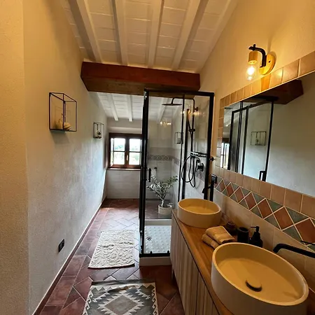 ベッド・アンド・ブレックファスト Podere La Svolta キャンニ