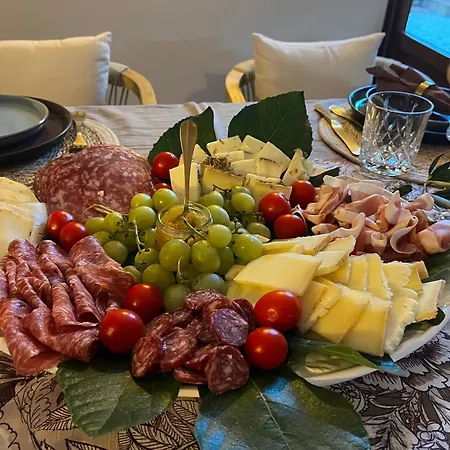 ベッド・アンド・ブレックファスト Podere La Svolta 3*